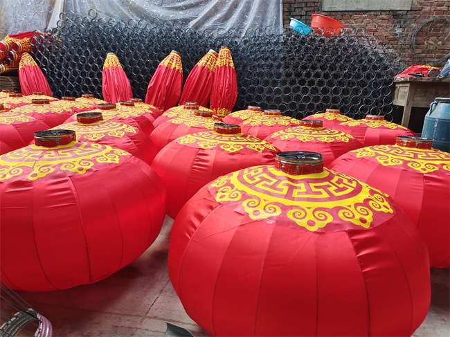 小(xiǎo)編帶你(nǐ)了(le)解下(xià)鐵(tiě)口燈籠的(de)的(de)特點！